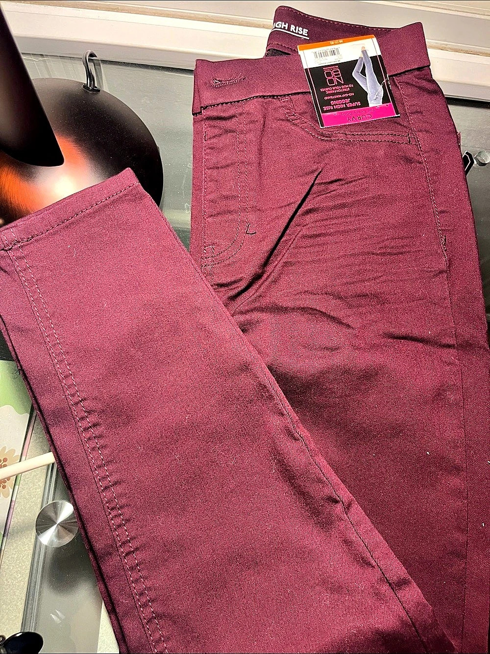 No Boundaries Curvy Super High Rise Jegging burgundy red Medium